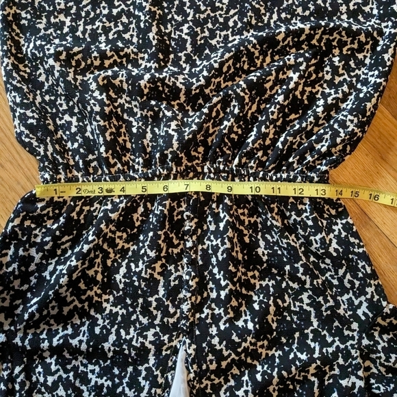 H&M Size 10 Abstract Long Sleeve Lined Dress w/ Buttons Up the Front - Picture 8 of 13